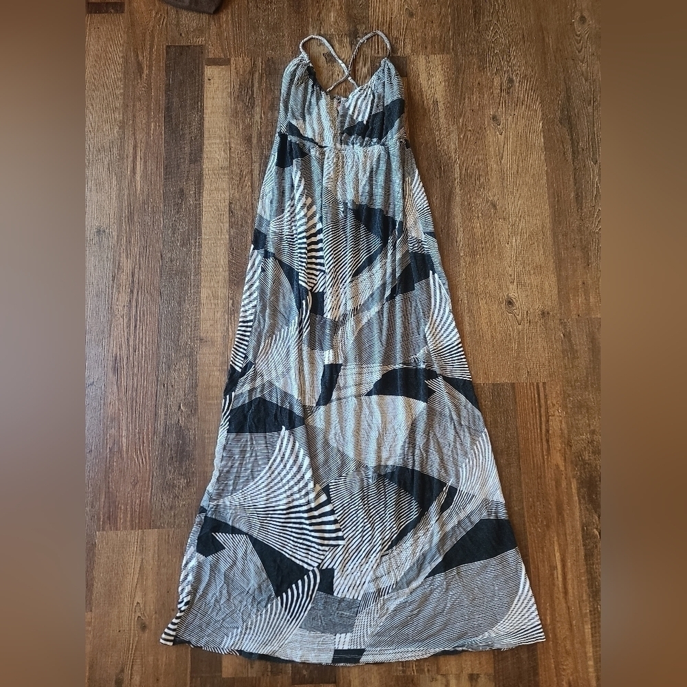 Nell Couture Black Gray White Abstract Pattern Maxi Dress